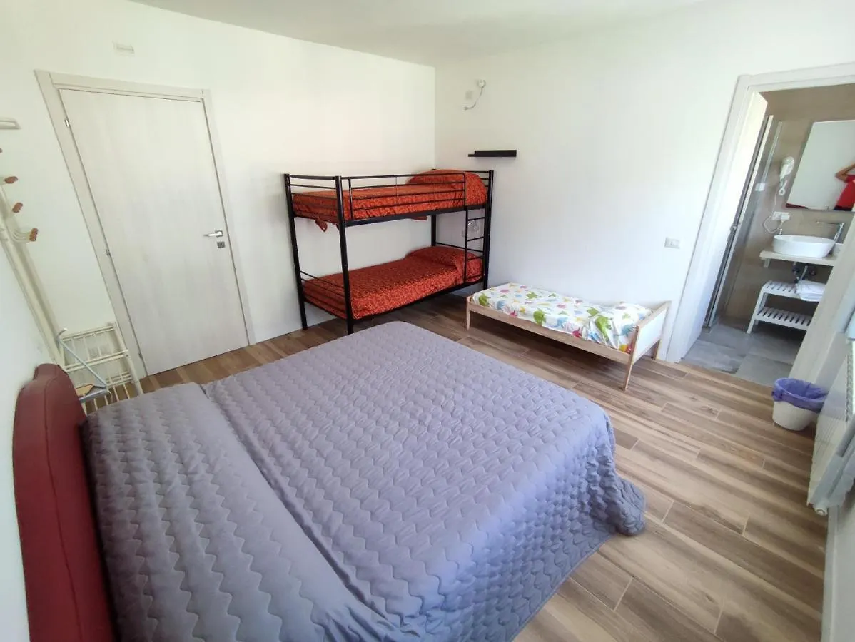 Cornizzolo Bed Breakfast Hostel Suello