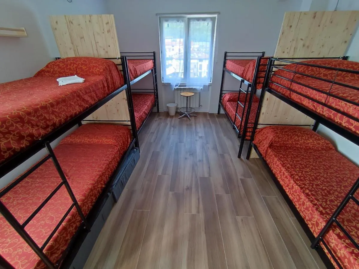Hostel Cornizzolo Bed Breakfast Suello 0*,