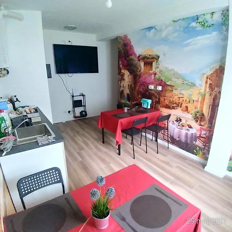 Hostel Cornizzolo Bed Breakfast Suello Italy