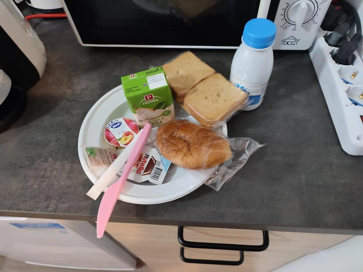 Cornizzolo Bed Breakfast Hostel Suello Italy